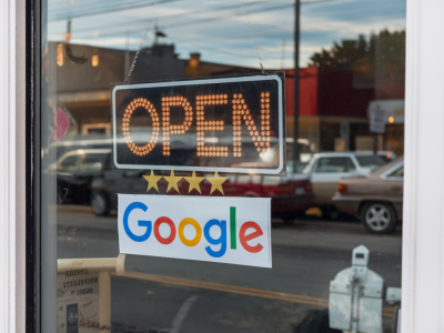 Comment convertir les avis Google en pages locales SEO qui génèrent des ventes en magasin